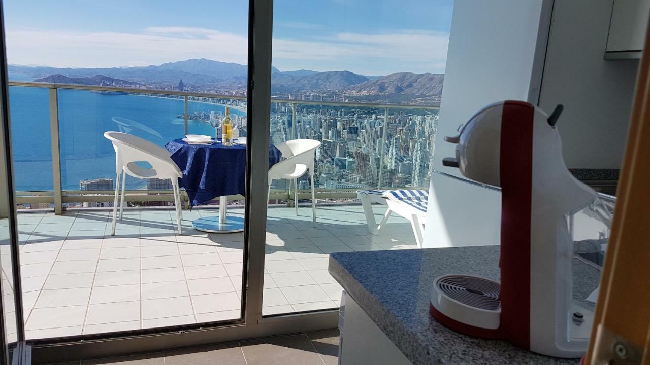 Luxury Apartment On The 40Th Floor With Amazing Views Бенидорм Экстерьер фото
